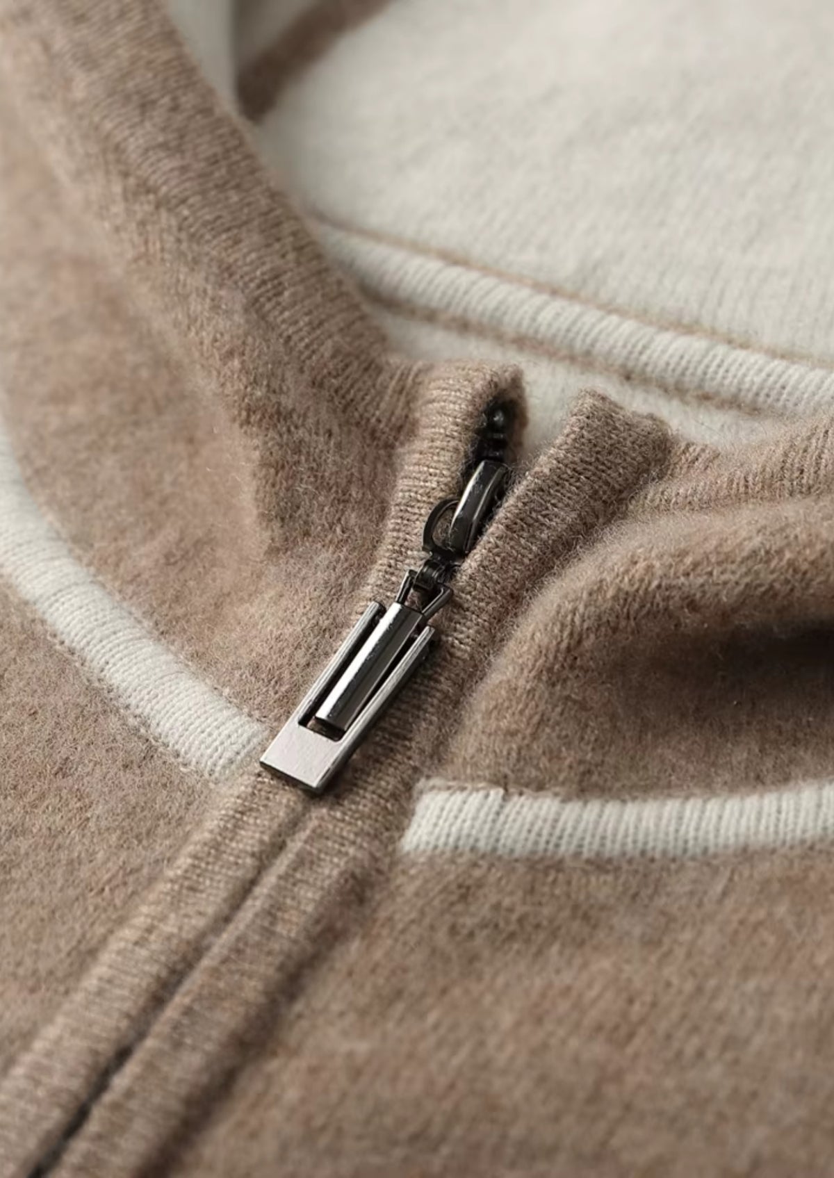 NOVOROPA Completo Milano con Cappuccio in Cashmere Beige