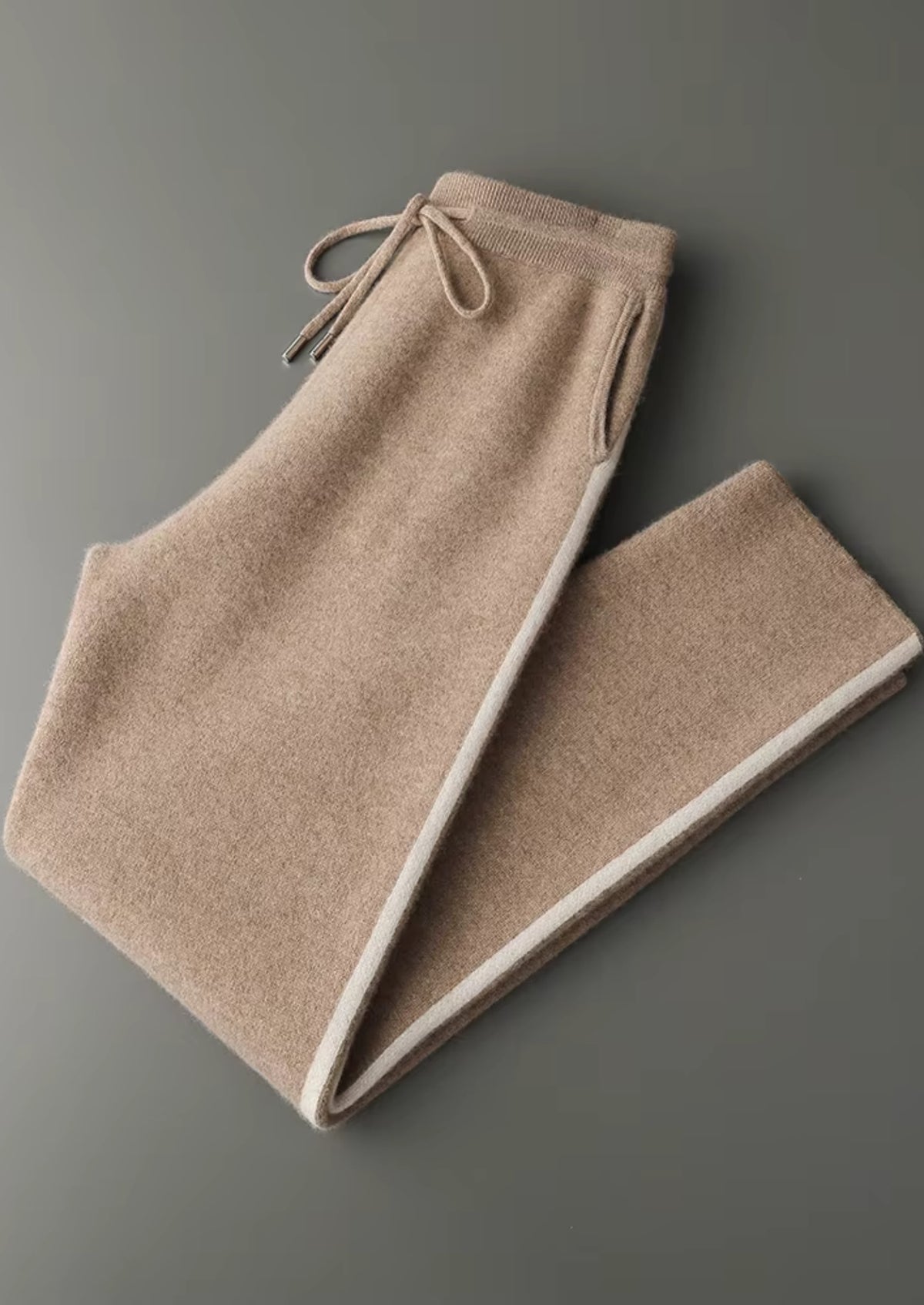 NOVOROPA Completo Milano con Cappuccio in Cashmere Beige
